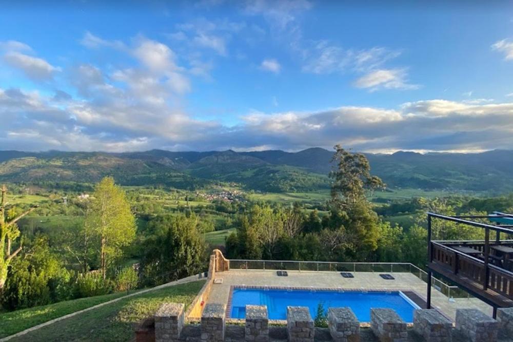 Apartamentos La Cabana Del Cerro Alto Becena Bagian luar foto